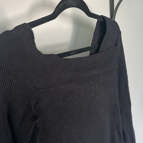 Donna Karan Boatneck Black Knit Lightweight Ribbed Sweater size M - Picture 7 of 13